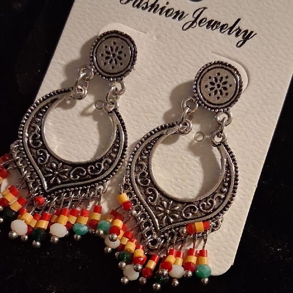 Fashion Jewelry Silver Earrings with Multicolor Beads - Picture 5 of 6